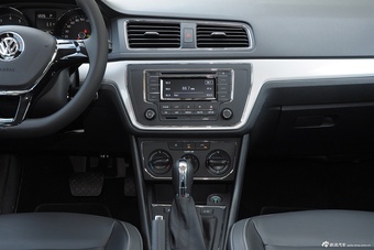 2015款朗行230TSI DSG舒适版