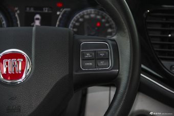 2014款菲亚特致悦1.4T自动豪华运动版