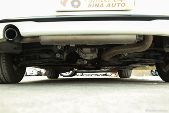 2015款宝马1系120i 1.6T自动运动设计套装