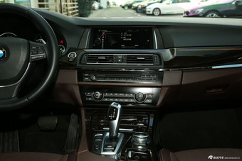 2015款宝马5系535Li 3.0T自动行政型豪华设计套装