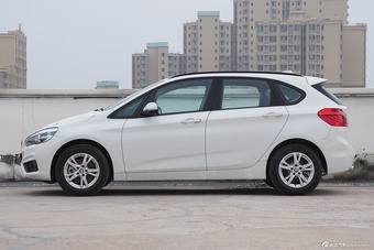 2015款宝马2系Active Tourer 218i领先