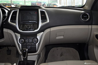 2014款逸动1.6L手动尊贵型