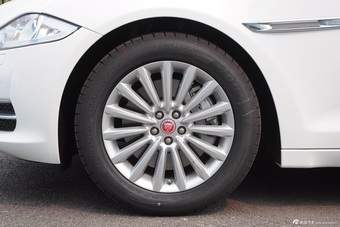 2015款捷豹XJL2.0T两驱典雅商务80周年典藏版