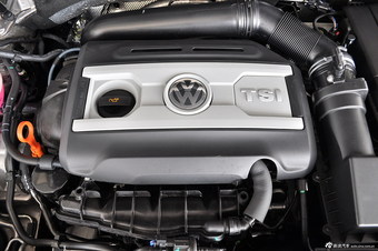 2014款帕萨特1.8T DSG御尊版