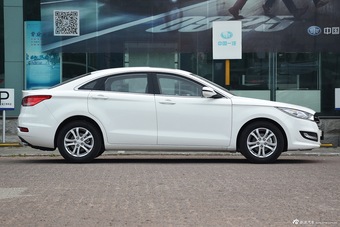 2016款奔腾B50 1.6L自动舒适型