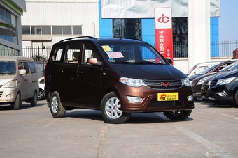 2015款五菱宏光S 1.2L手动标准型