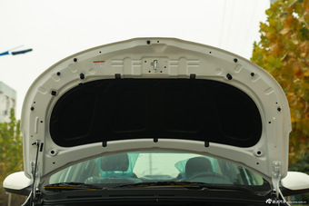 2015款起亚K2 1.4L手动GLS三厢