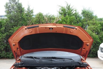 2015款中华V3 1.5L自动精英型