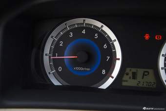 2013款花冠1.6L自动卓越版