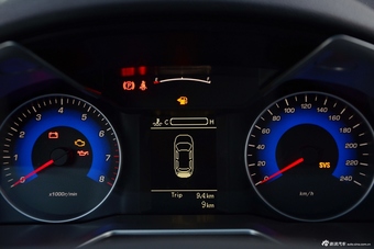 2016款吉利帝豪1.5L手动RS两厢向上版