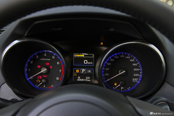 2016款傲虎 2.5L自动豪华导航版