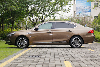 2016款传祺GA8 2.0T自动至尊版320T