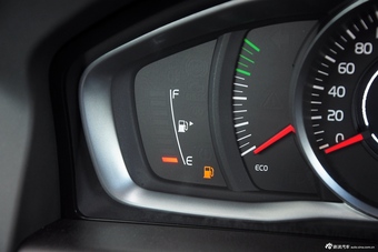 2016款沃尔沃XC60 2.0T 智进版