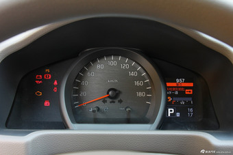 2014款NV200 1.6L CVT尊贵型国IV到店实拍