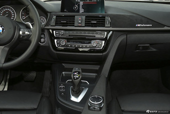 2015款宝马3系328i M运动型