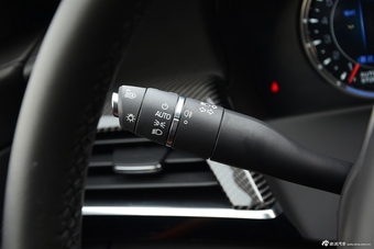 2016款凯迪拉克CT6 2.0T自动28T领先型