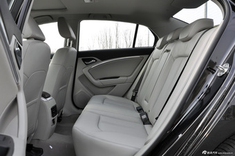 2014款奔腾B90到店实拍