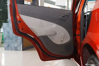 2013款新赛欧三厢1.2L手动温馨版