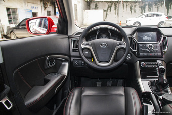 2016款新圣达菲1.5T手动两驱汽油智享型