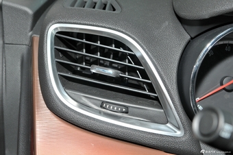 2014款昂科拉1.4T自动两驱都市领先型