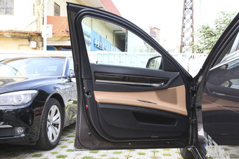 2013款宝马7系730Li豪华型