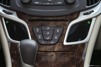 2013款君越2.4L SIDI自动领先舒适型