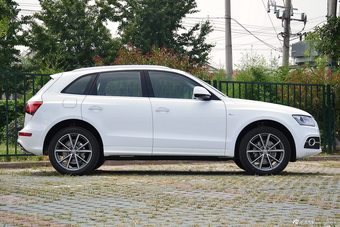 2016款奥迪Q5 2.0T自动40TFSI 特别版