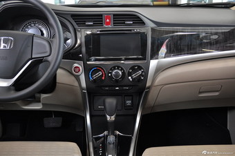 2013款凌派1.8L自动豪华版 探戈红