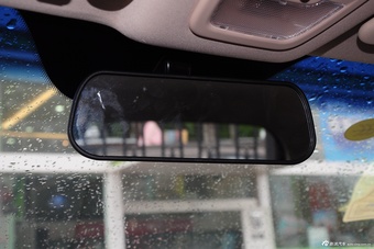 2015款 宝骏560 1.8L手动舒适型