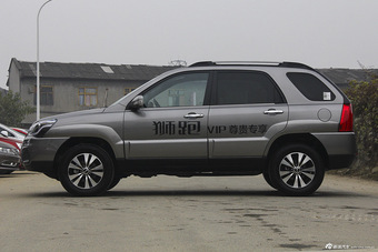 2013款狮跑 2.0L自动两驱DLX