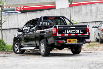 2015款骐铃T7 2.8T手动两驱尊贵版加长轴距JE493ZKQ4CB