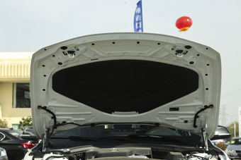 2015款宝马3系328i M运动型