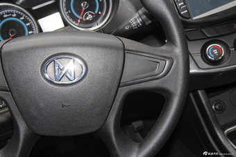 2015款骐铃T7 2.8T手动两驱尊贵版加长轴距JE493ZKQ4CB