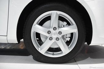 2015上海车展：奔腾B90