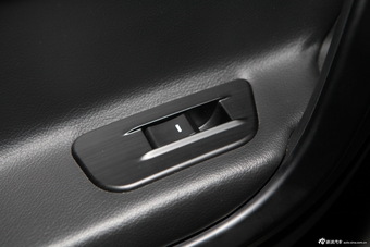 2013款传祺GS5 1.8T自动豪华版