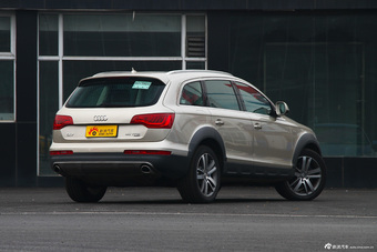2015款奥迪Q7 40TFSI典藏型