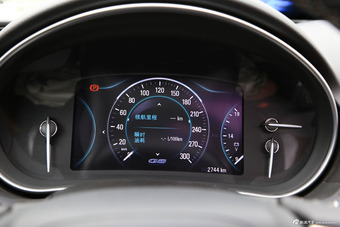 2014款君威2.0L自动精英时尚型