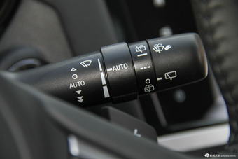 2015款傲虎 2.0DIT 尊贵版