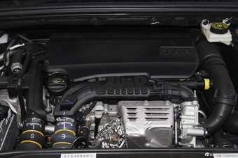 2015款雪铁龙C4L 1.2T自动豪华型