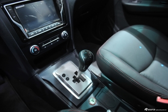 2014款飞腾C5 1.5T自动两驱豪华型