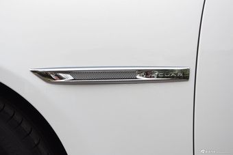2015款捷豹XJL2.0T两驱典雅商务80周年典藏版