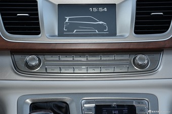 2016款上汽大通G10 2.0T手动豪华版