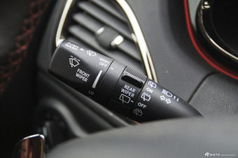 2014款菲亚特致悦1.4T自动运动版