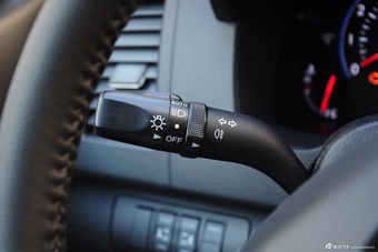 2015款马自达8 2.5L自动领航版