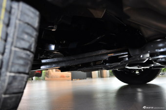 2013款凯越1.5L手动经典型 钛银