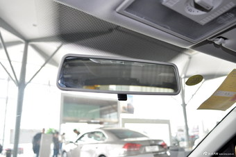 2013款朗逸1.6L自动舒适版 睿智金