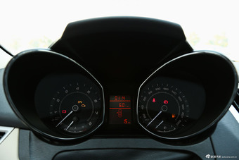 2015款艾瑞泽7 1.6L手动致领版