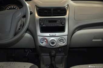 2013款赛欧三厢1.2L手动时尚版