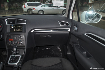 2015款雪铁龙C4L 1.2T自动豪华型