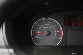 2015款五菱之光S 1.2L标准型